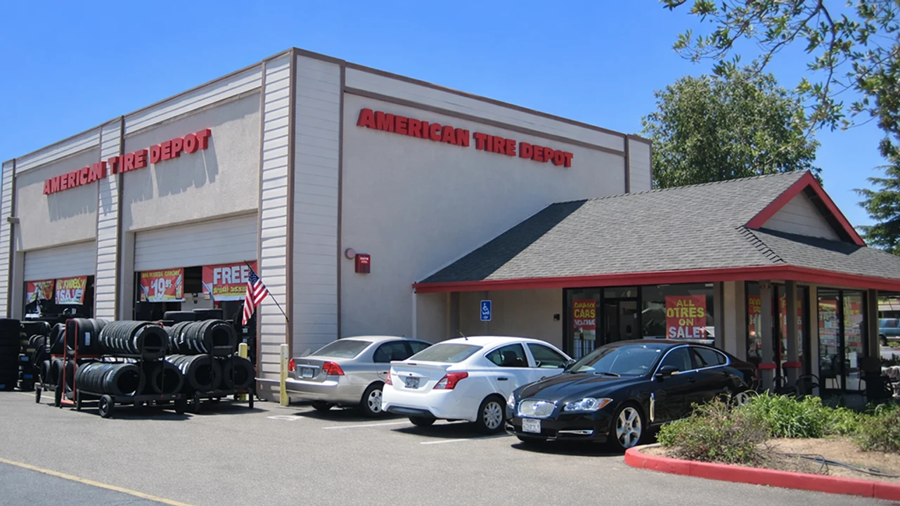 E Grand Ave storefront