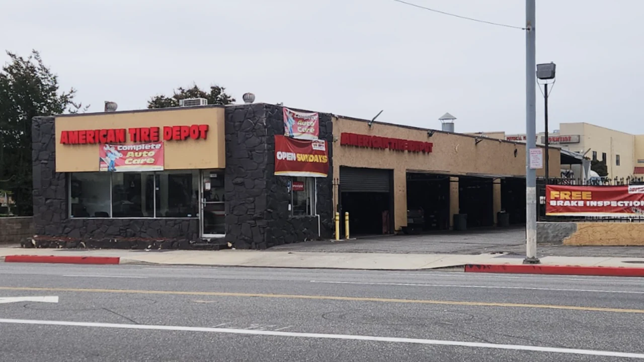 Artesia - South St storefront
