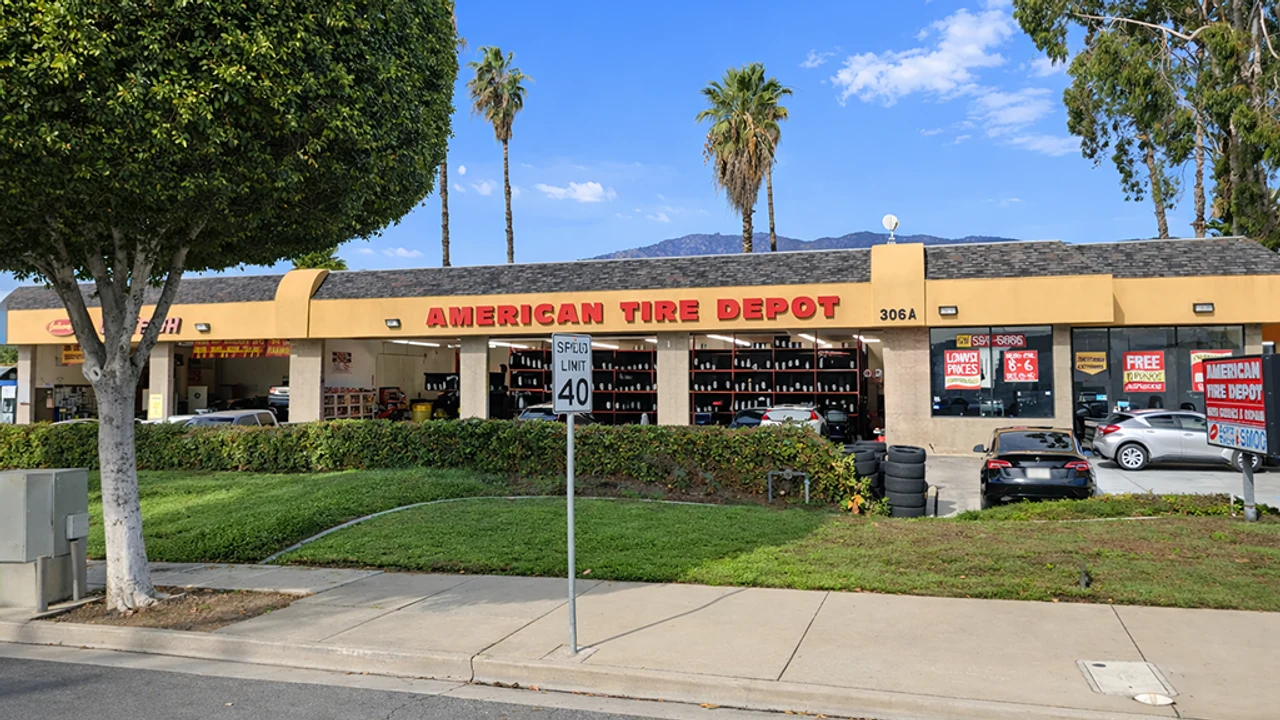 Glendora - W Rte 66 storefront