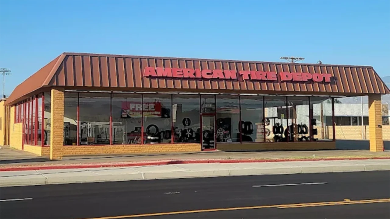 Indio - Hwy 111 storefront