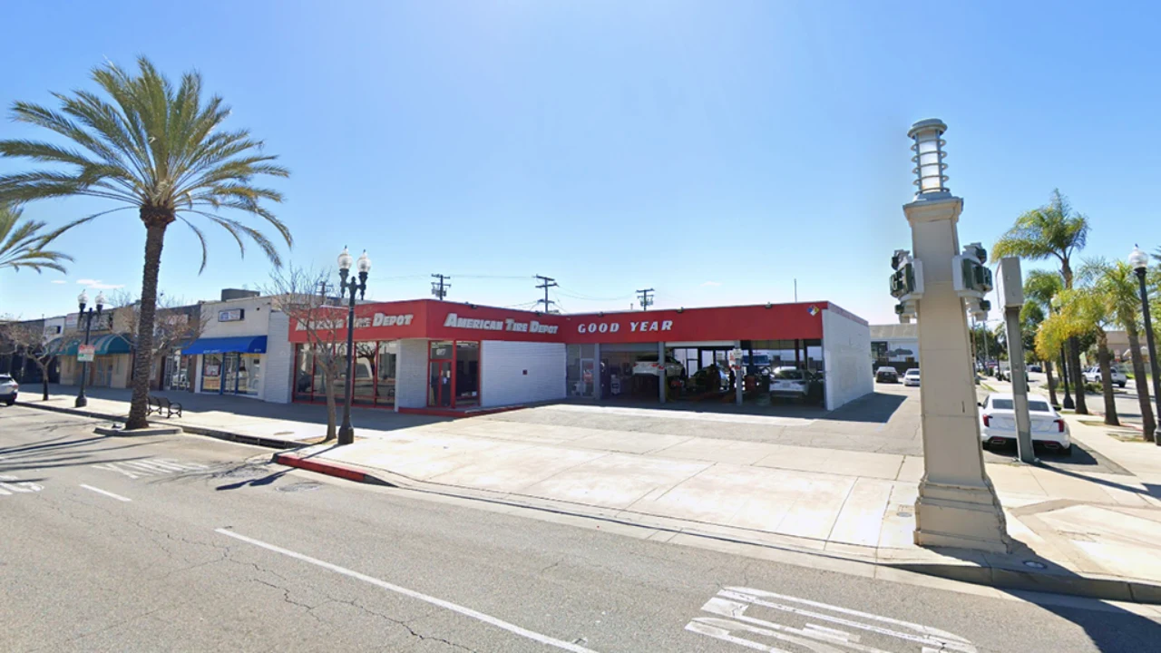 Montebello - W Whittier Blvd storefront
