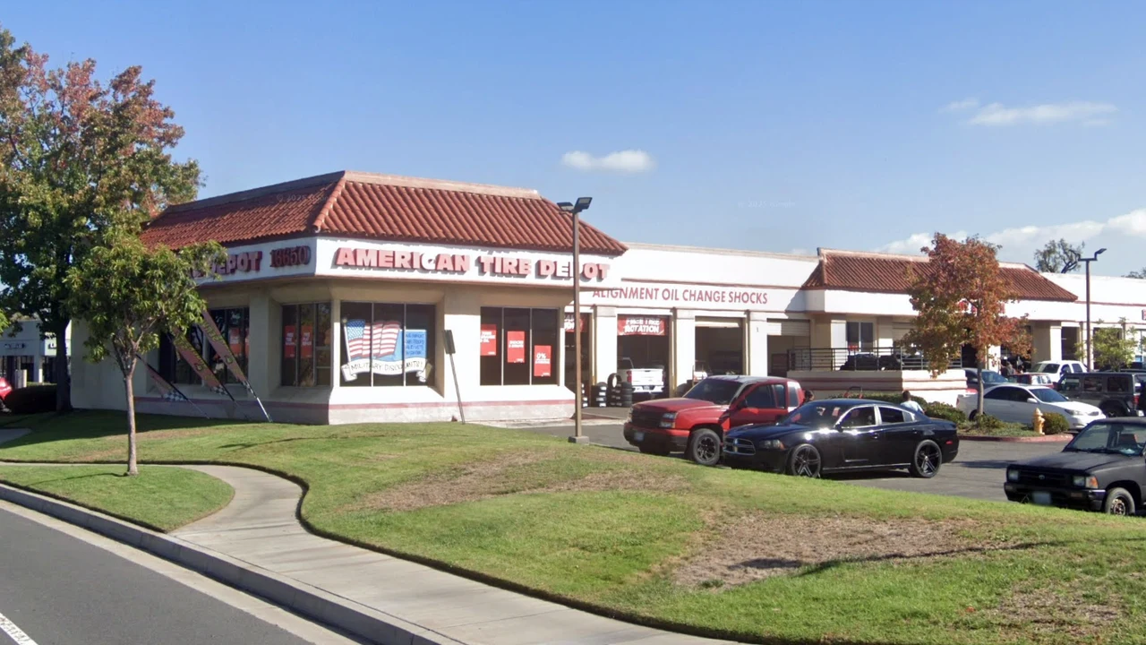 Fountain Valley - Harbor Blvd storefront