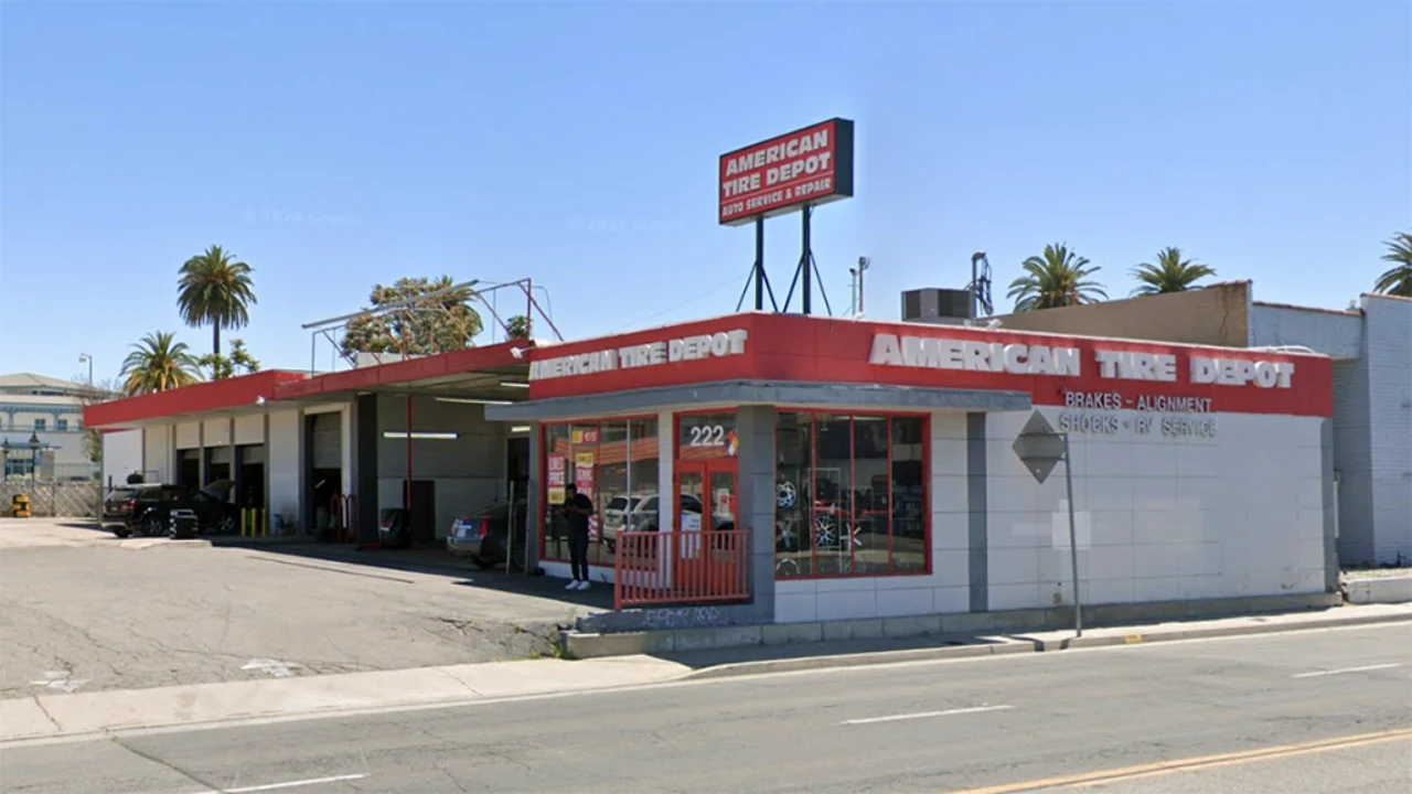 Hemet - N State St storefront