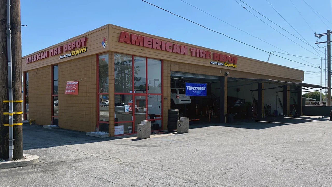 West Covina - N Azusa Ave storefront