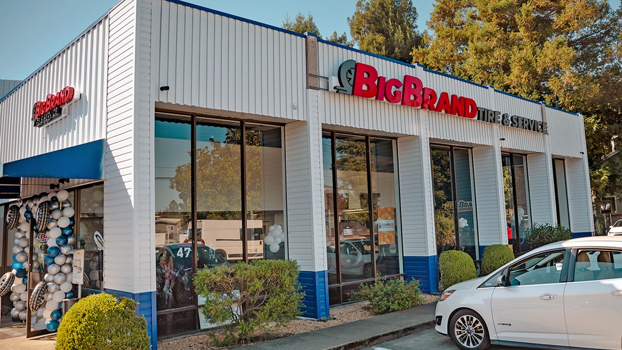 Big Brand Tire & Service Location at 250 Airport Boulevard Santa Rosa, CA 95403-1256 Store Front