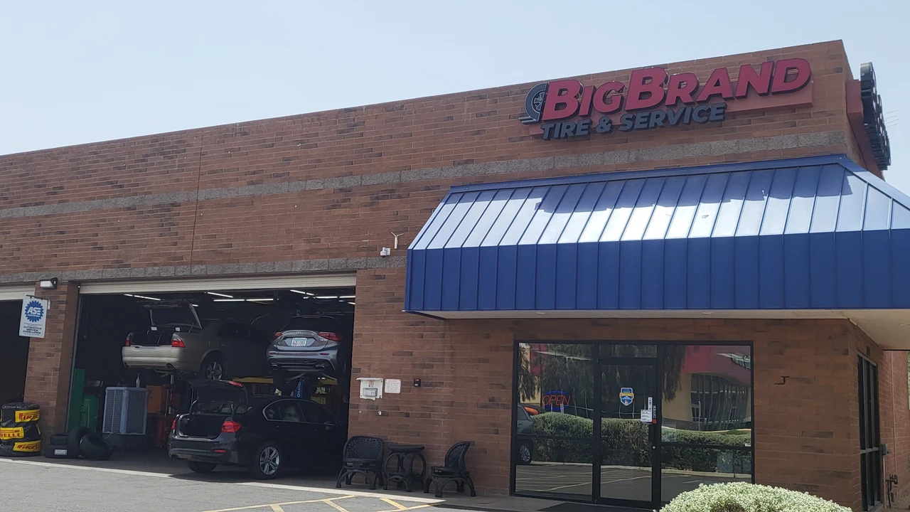 Big Brand Tire & Service Location at 17225 North Tatum Boulevard Phoenix, AZ 85032-9345 Store Front