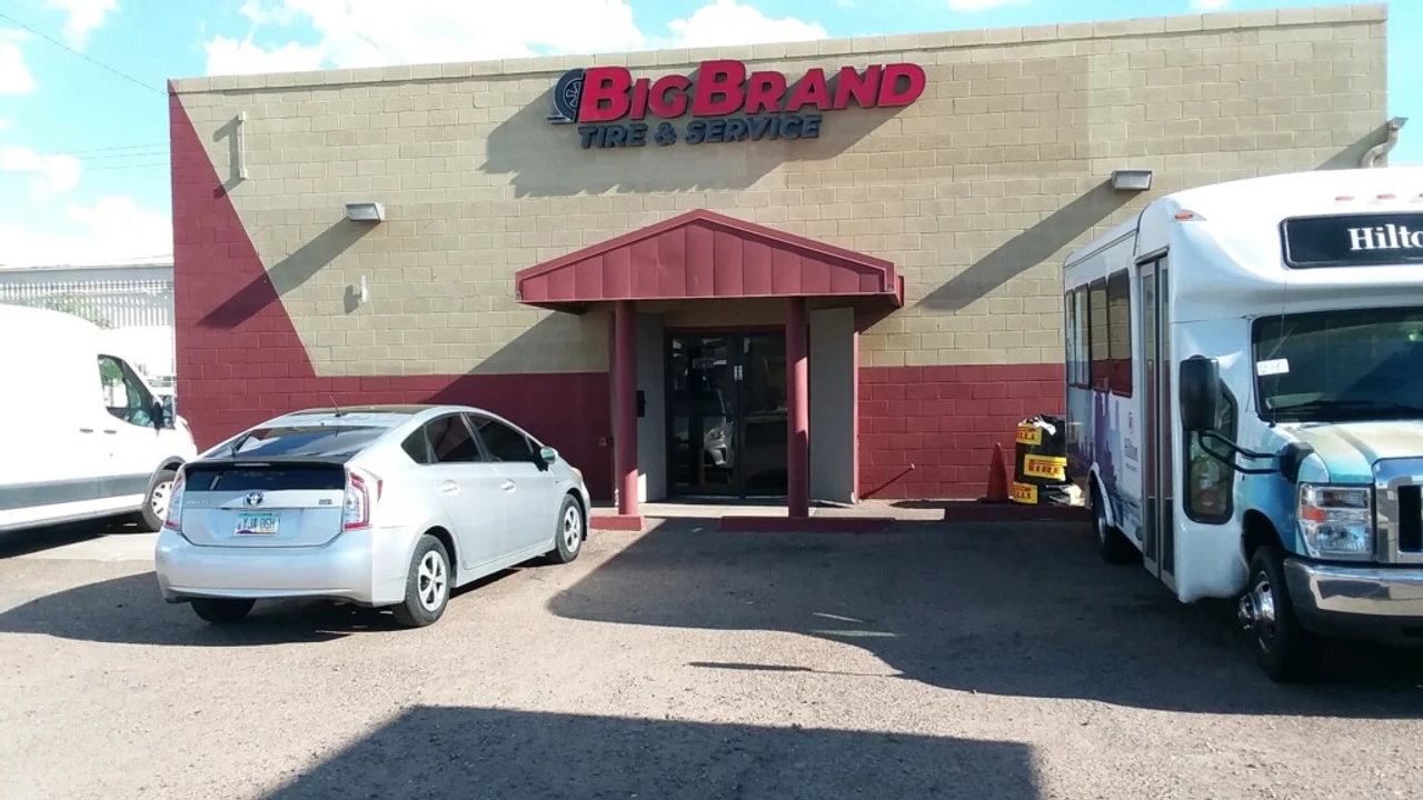 Tempe - University Dr storefront