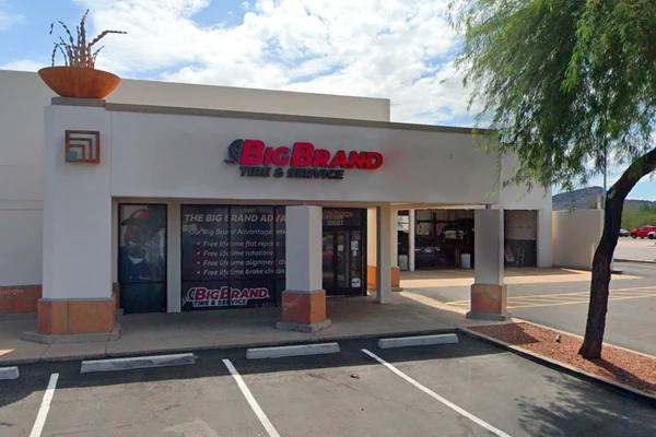 Big Brand Tire & Service Location at 10607 North 32Nd Street Phoenix, AZ 85028-3201 Store Front