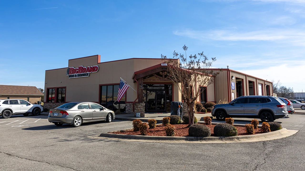Big Brand Tire & Service Location at 409 East Booth Road Searcy, AR 72143-6700 Store Front