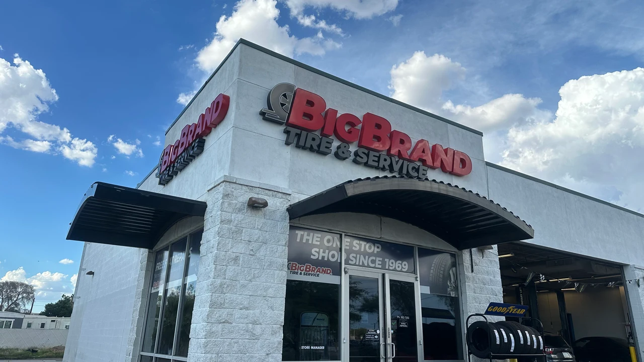 Big Brand Tire & Service Location at 432 West Grant Road Tucson, AZ 85705-5419 Store Front
