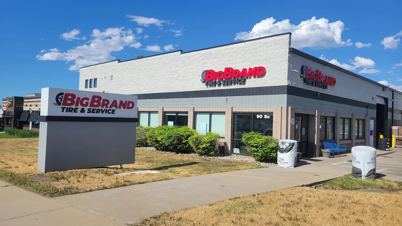 Lakewood - S Wadsworth Blvd storefront
