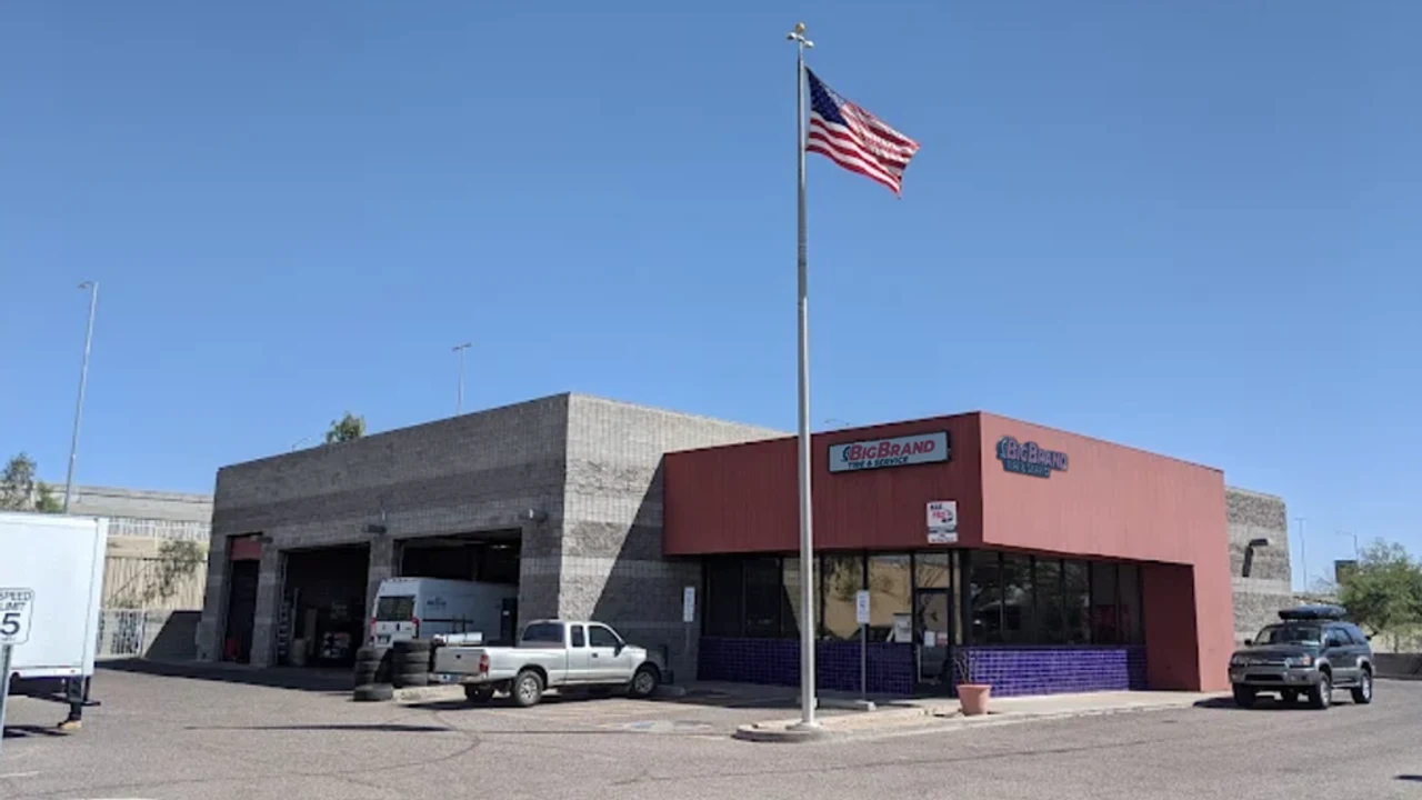 Big Brand Tire & Service Location at 2424 East Buckeye Road Phoenix, AZ 85034-4303 Store Front