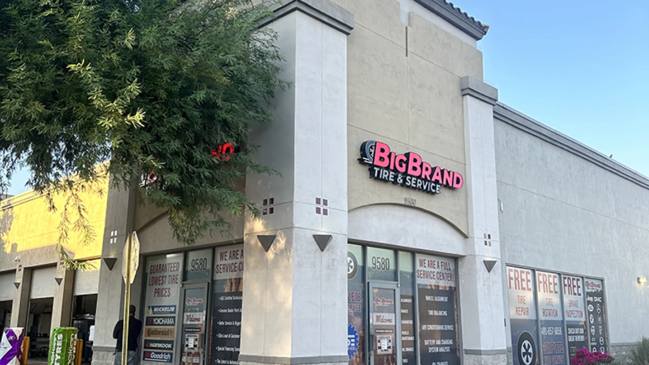 Scottsdale - E RainTree Dr storefront