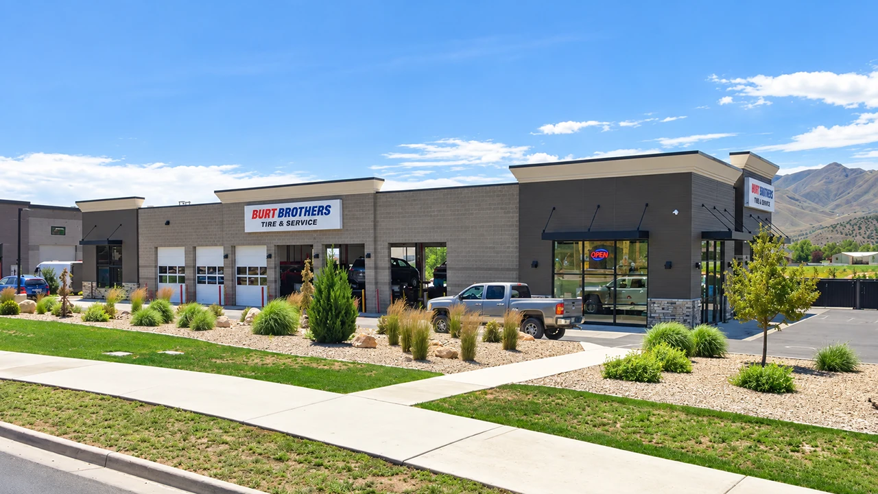E Pony Express storefront