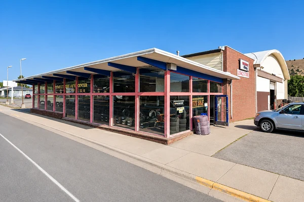 Lisac's Tire Location at 1100 Park Ave Anaconda, MT 59711-2022 Store Front