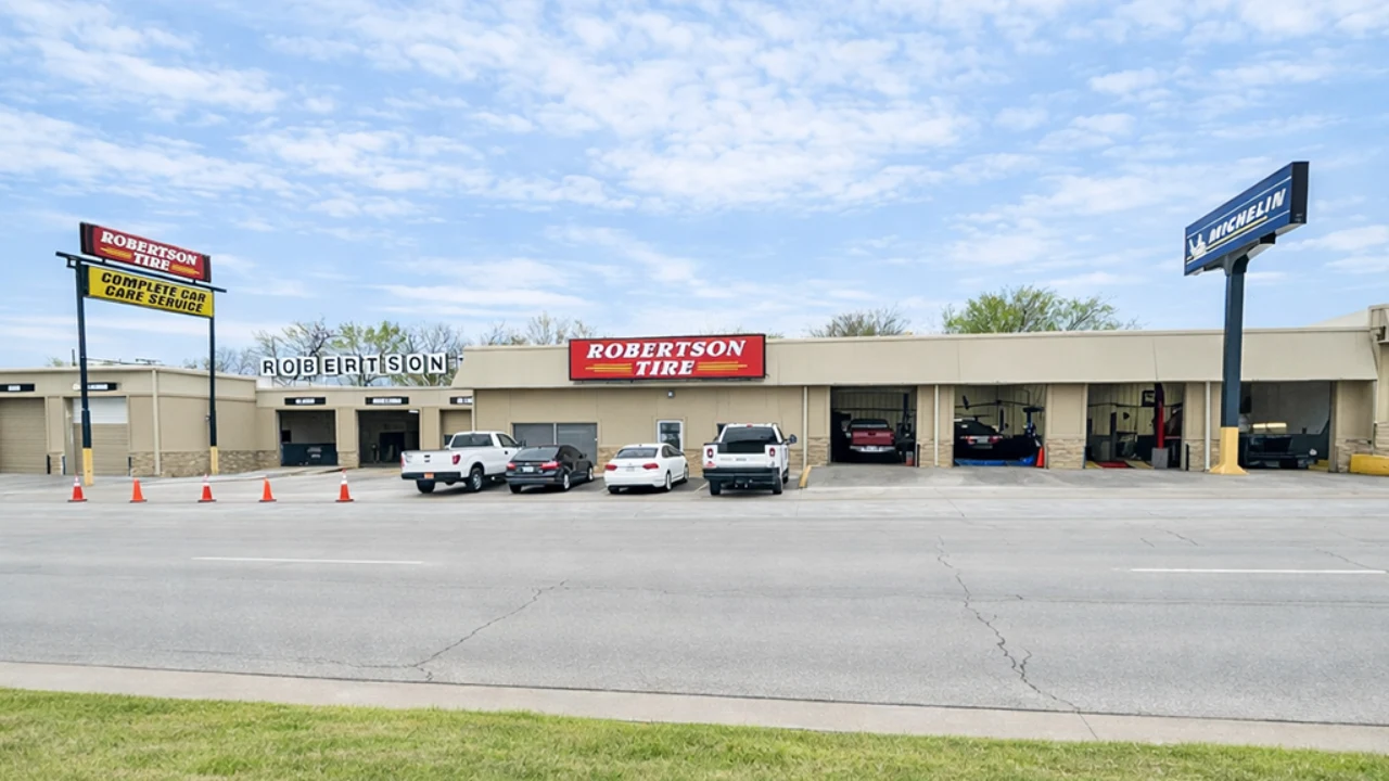 Robertson Tire Tulsa - East Admiral storefront