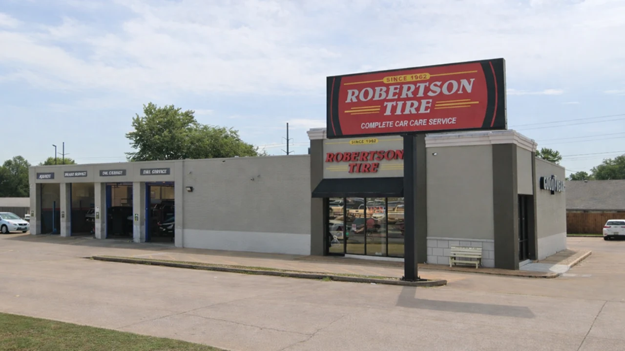 Robertson Tire Broken Arrow - South Elm storefront